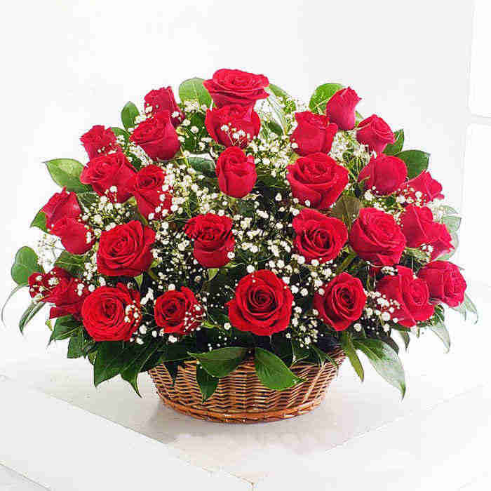 canasta con 50 rosas | Florería Envía Flores Cusco