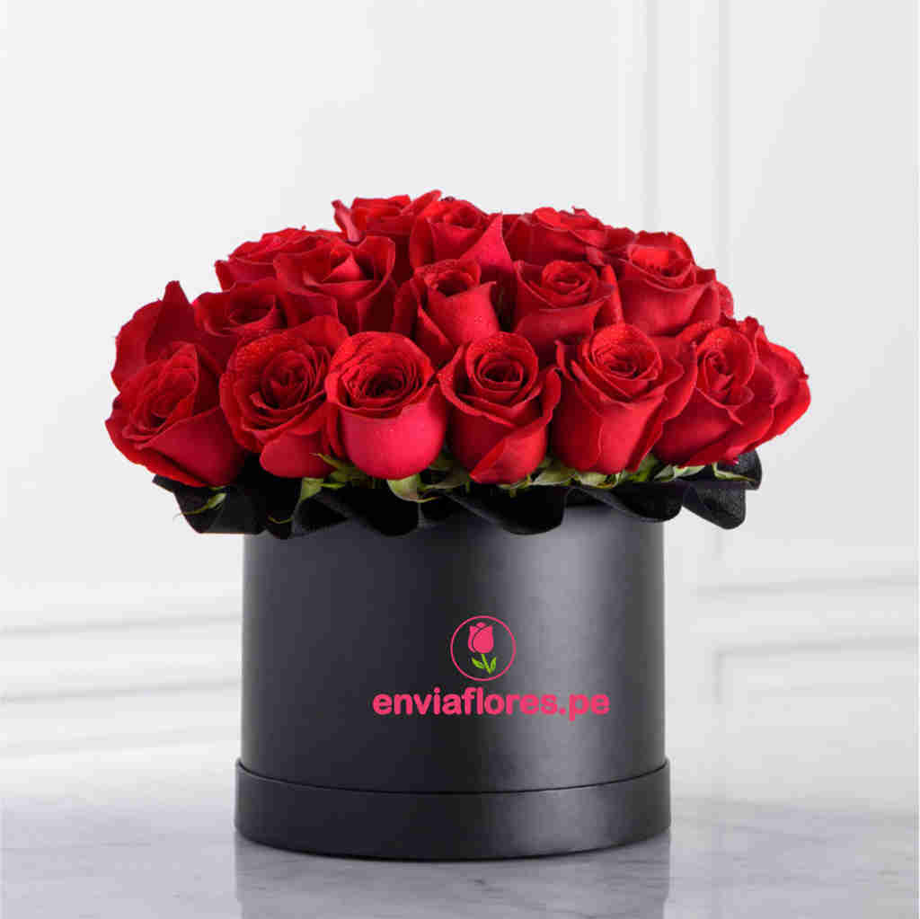 sombrerera de 30 rosas | Florería Envía Flores Cusco